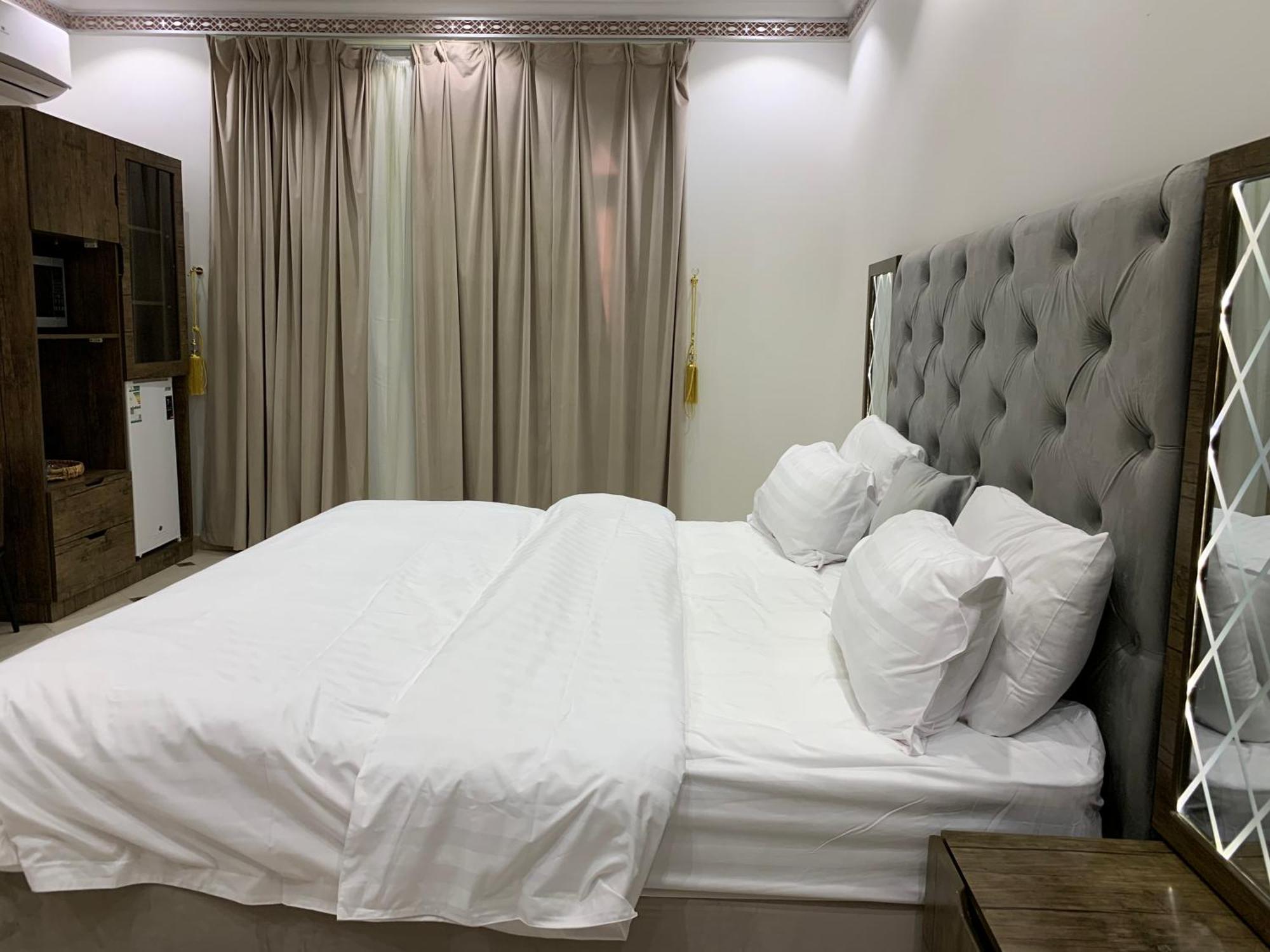 Friday Suites Al-'Ula Exterior foto