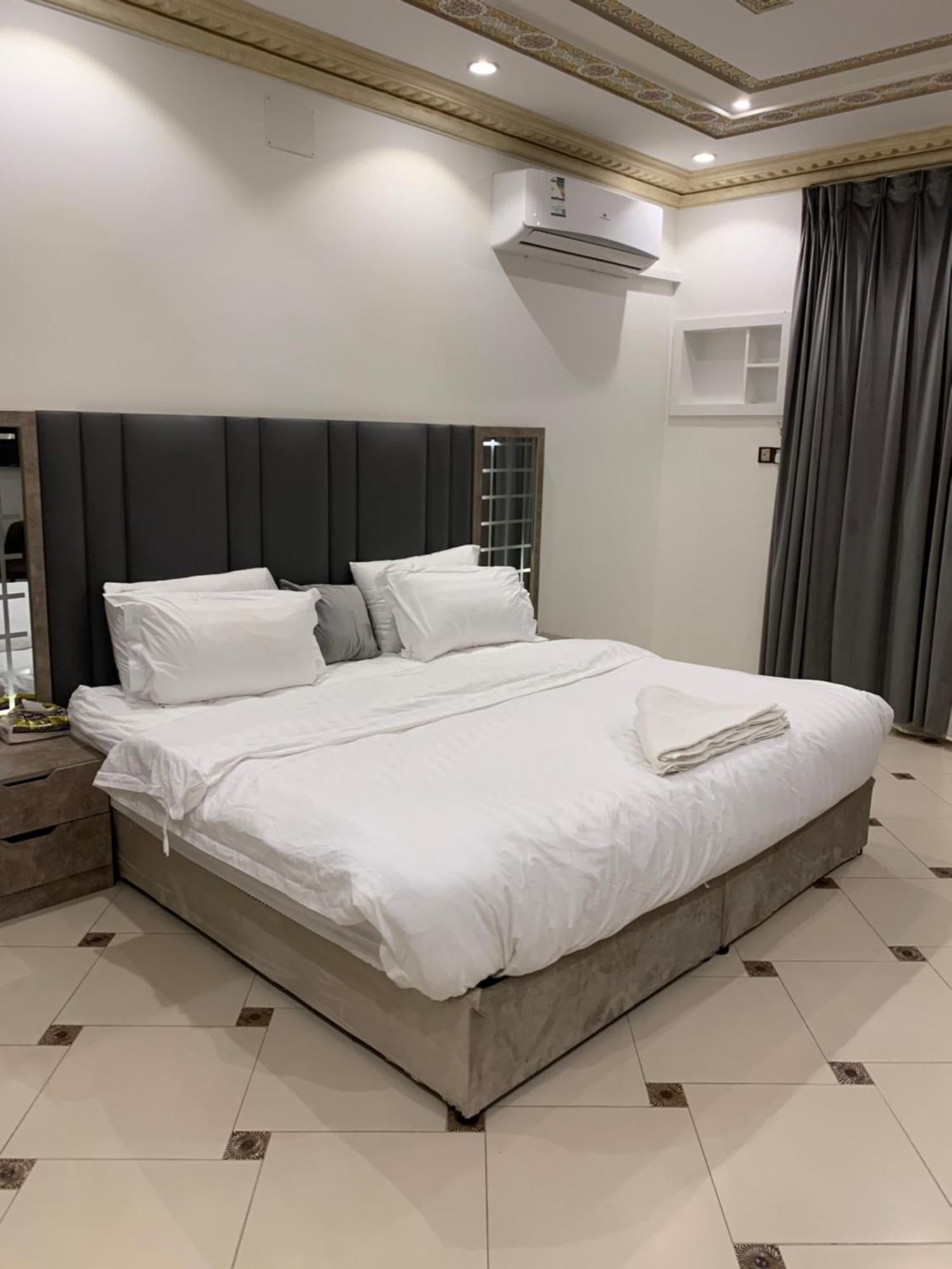 Friday Suites Al-'Ula Exterior foto