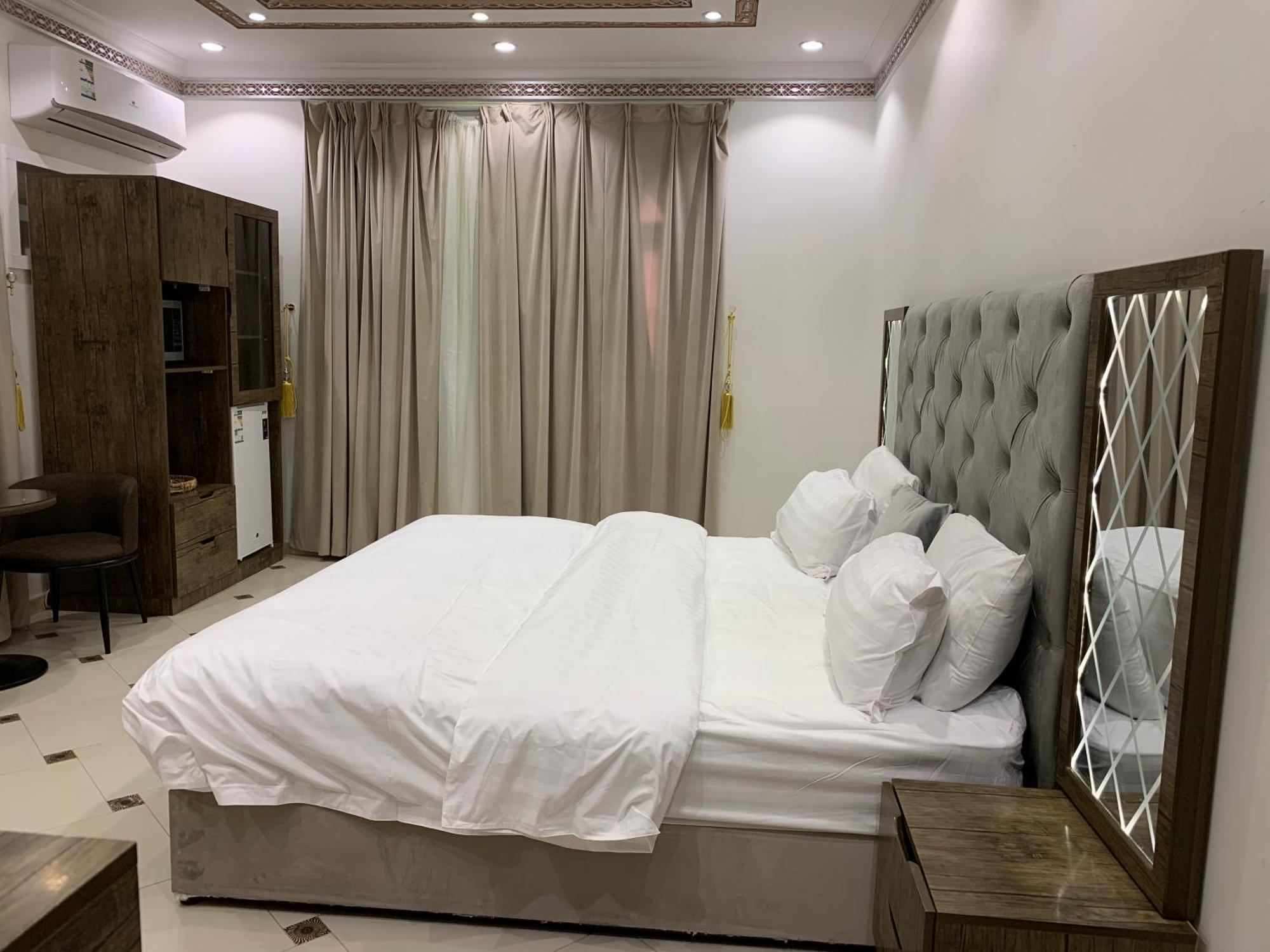 Friday Suites Al-'Ula Exterior foto