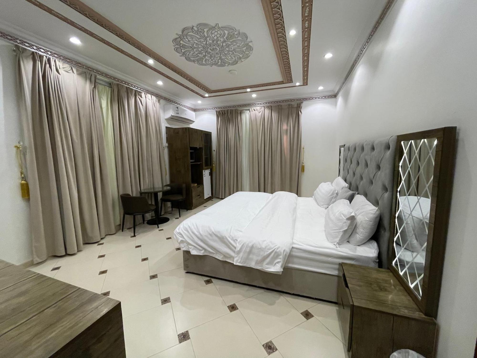 Friday Suites Al-'Ula Exterior foto