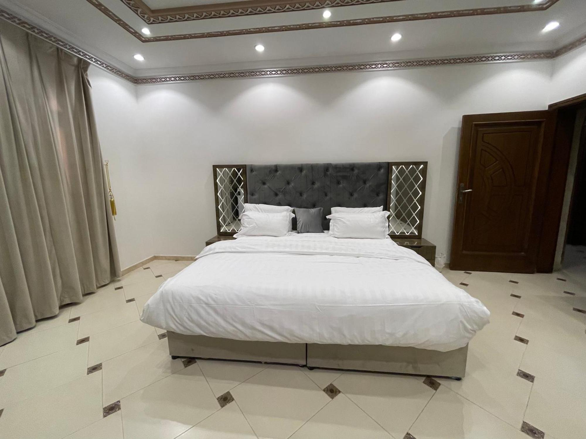 Friday Suites Al-'Ula Exterior foto