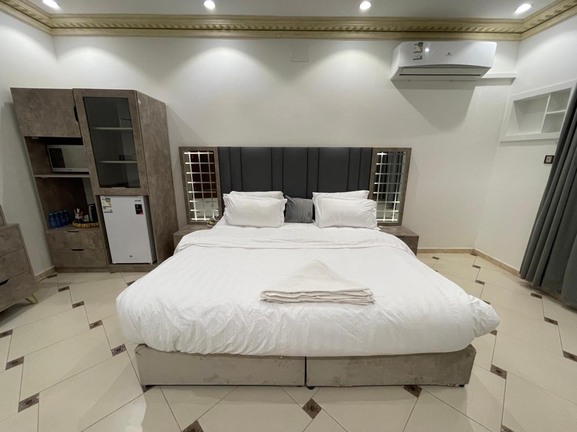 Friday Suites Al-'Ula Exterior foto